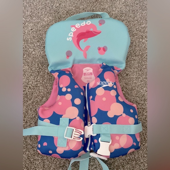 Infant life vest - Picture 1 of 2